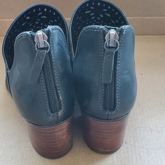 Sofft black ankle booties sz 7 - Picture 4 of 7